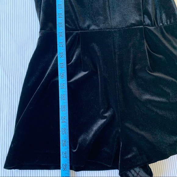 Black Velvet Playsuit w/Lace Back, Deep V-Neck with Collar Neck, Topshop sz 6/sm - Picture 6 of 10